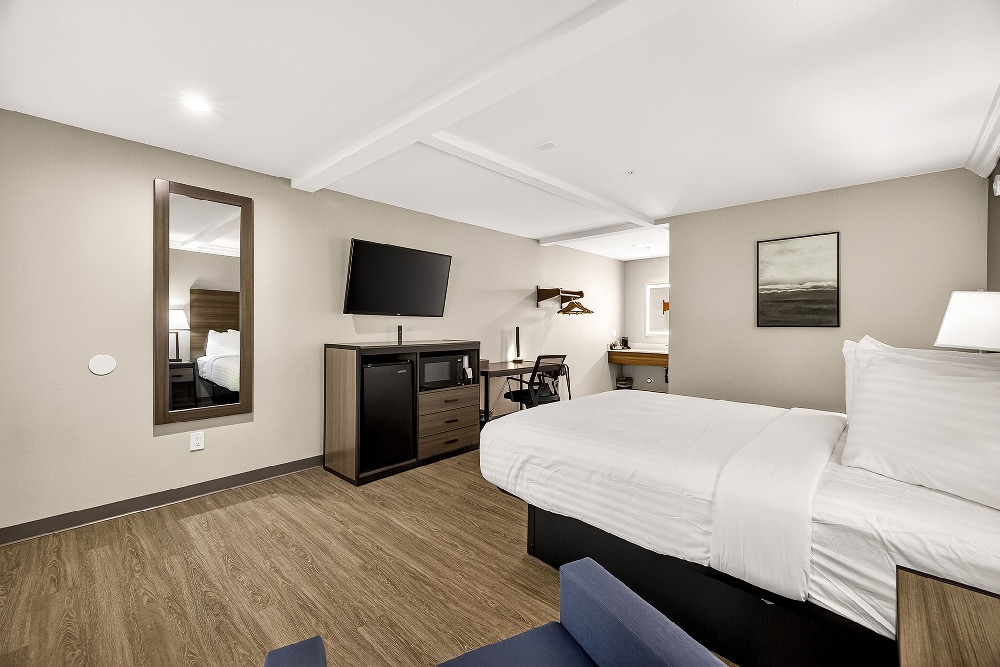 Single Queen Non Smoking